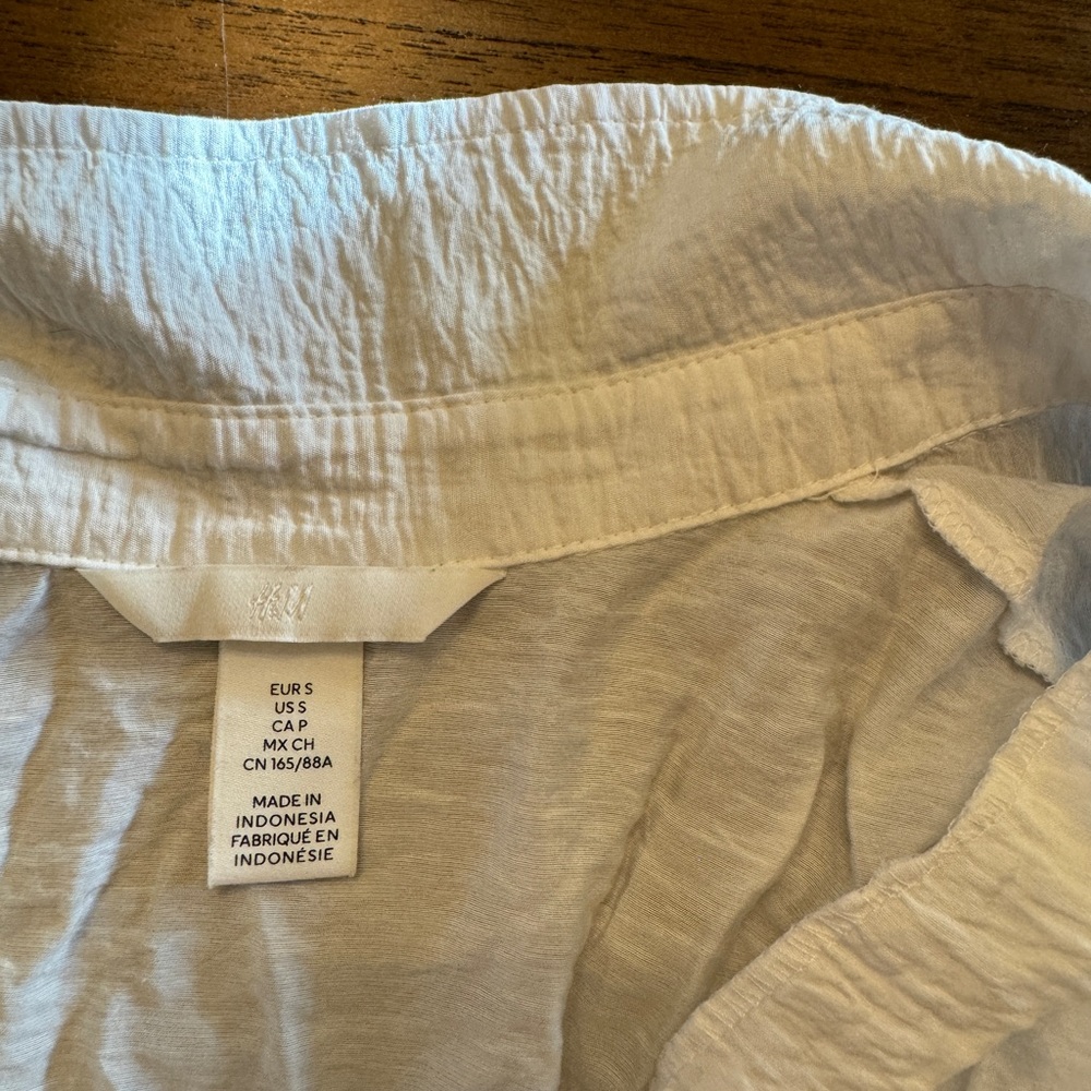 Small cropped button up - Picture 4 of 5